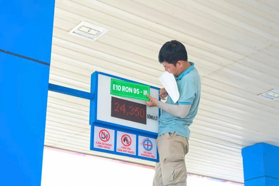 Từ 1/6, ngoài xăng E10, người dân có thể lựa chọn xăng nào khác?